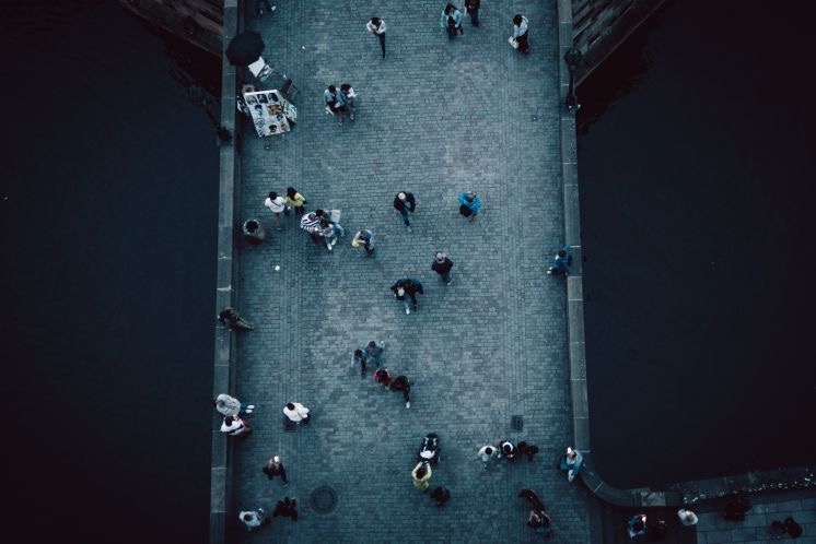 建業(yè)之于濱江，問題出在哪？